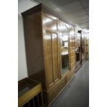 A MAHOGANY WARDROBE WITH CENTRE DOORS, CUPBOARD AND TWO DOORS, FIVE DRAWERS, 6' WIDE AND A