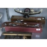 A REPLICA FLINTLOCK PISTOL, IN ORIGINAL BOX