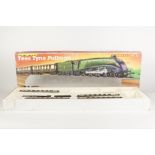 HORNBY RAILWAYS 00 GAUGE BOXED PART TRAIN SET 'TEES TYNE PULLMAN' incomplete and now only