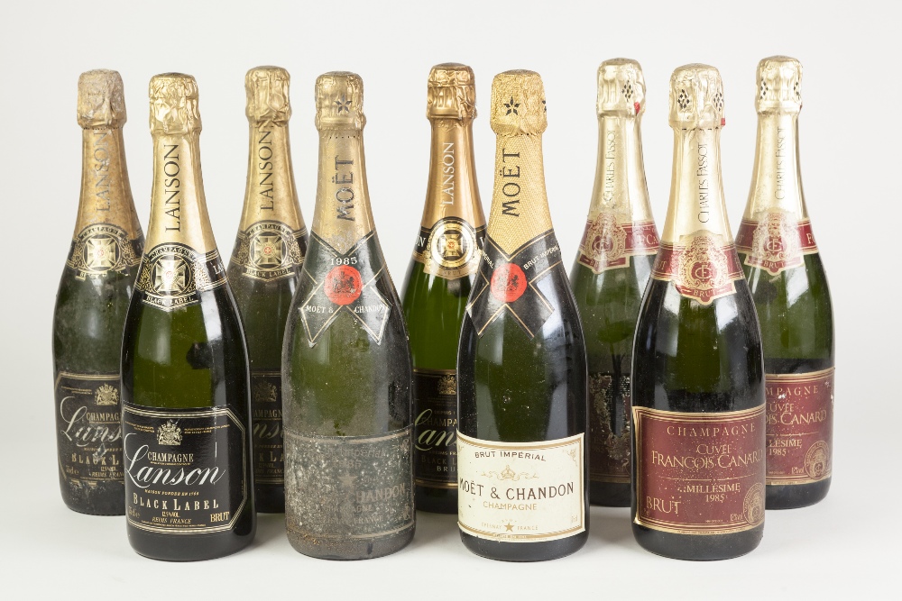 NINE 75cl BOTTLES OF CHAMPAGNE, comprising: FOUR BOTTLES OF LANSON BLACK LABEL, THREE BOTTLES OF