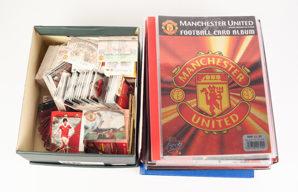 LARGE COLLECTION OF MANCHESTER UNITED COLLECTORS CARDS, 1990'S/ 2000'S, contents pf nine albums, and