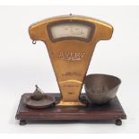 AN AVERY PHARMACY BALANCE 'CLASS B' TO WEIGH 1lb