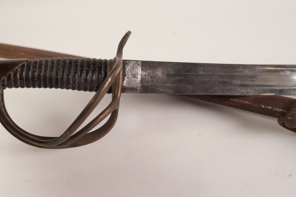 AN UNCOMMON AMERICAN CIVIL WAR PERIOD CAVALRY SWORD in steel scabbard, with openwork brass hilt - Image 2 of 4