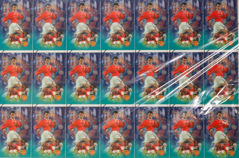 FUTERA NET NET PHONE CARD, 14 FRAMED AND GLAZED SETS OF MANCHESTER UNITED PLAYERS, all 1/100 with - Image 3 of 4