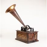 EDISON STANDARD PHONOGRAPH model C, circa 1905, Serial No. S277 255, housed in Edison branded wooden