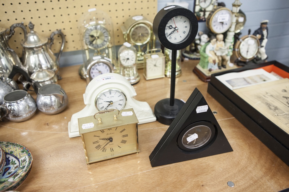 BENTIMA QUARTZ MANTEL CLOCK, IN SATIN BRASS CASE WITH CARRYING HANDLE; A WILLIAM WIDDOP QUARTZ