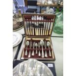 A CASED SET OF ELECTROPLATE CUTLERY FOR SIX PERSONS, SOME WITH BONE HANDLES, IN OAK FITTED BOX AND A
