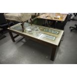 A MODERN LARGE STAINED WOOD OBLONG COFFEE TABLE WITH GEOMETRIC MOSIAC TOP AND GLASS PROTECTOR
