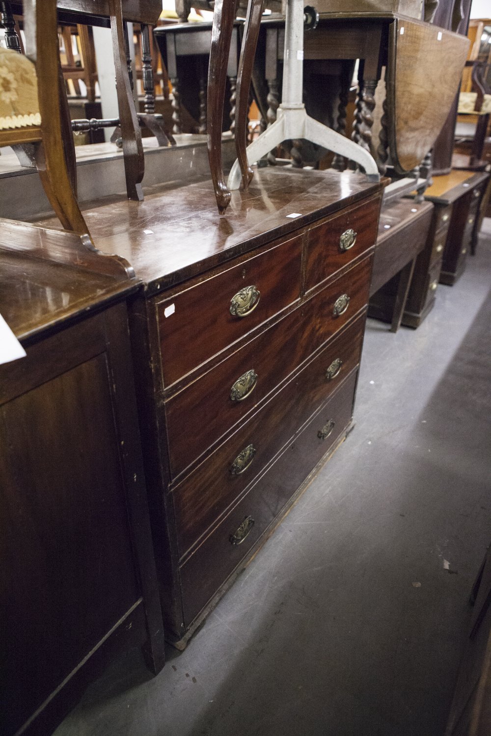 EARLY NINETEENTH CENTURY MAHOGANY CHEST OF TWO SHORT AND THREE GRADUATED LONG COCK BEADED DRAWERS (