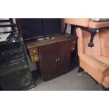 JONES ELECTRIC SEWING MACHINE IN OAK DROP HEAD CABINET