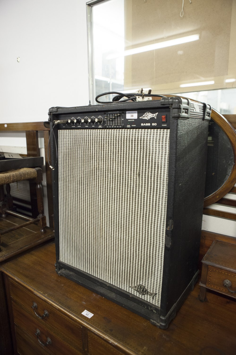 A LARGE BASS AMPLIFIER