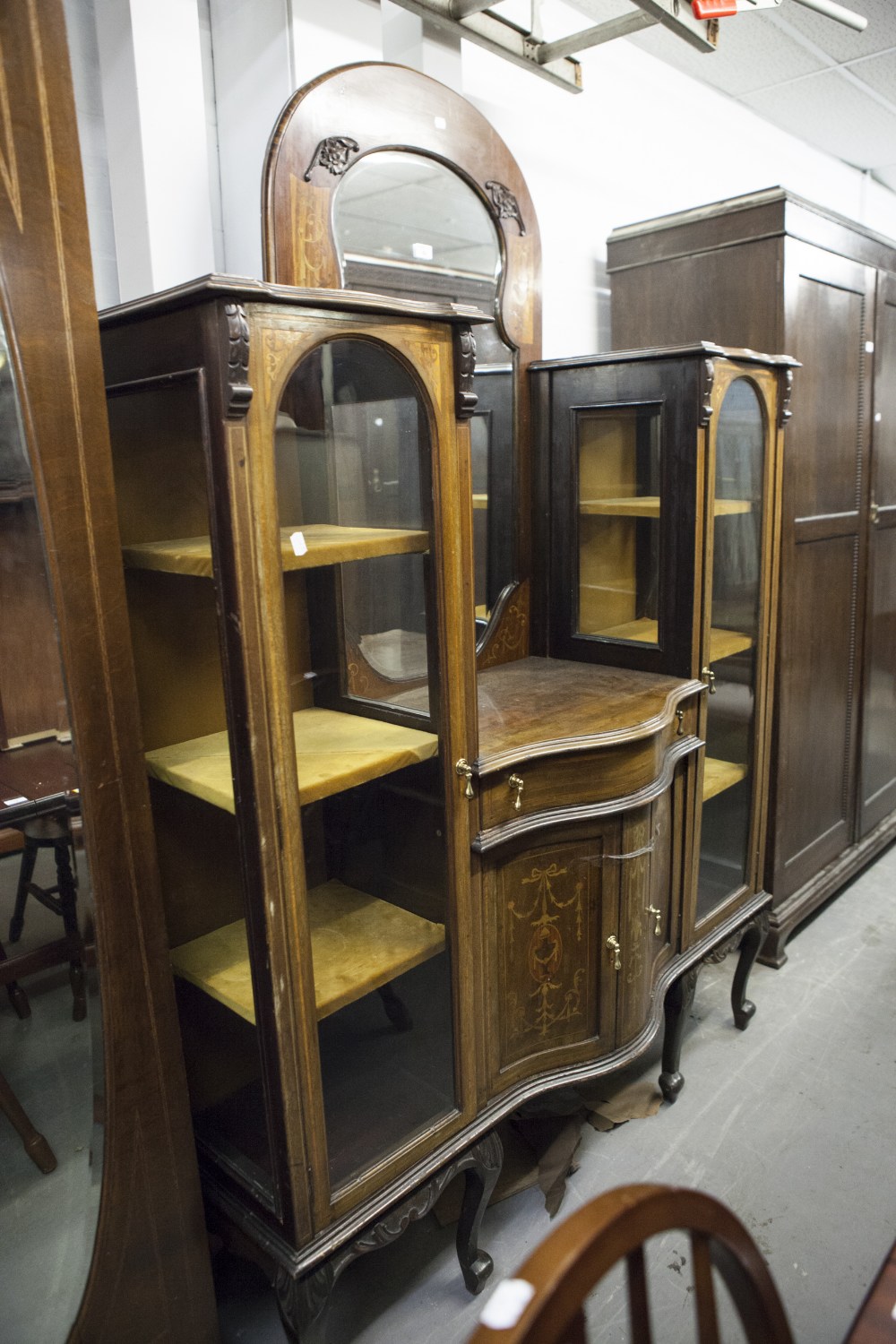 EDWARDIAN INLAID MAHOGANY 'SIDE BY SIDE' DISPLAY CABINET, WITH SHAPED OBLONG BEVEL EDGED MIRROR