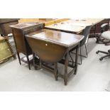 AN INTERWAR YEARS OAK SMALL GATELEG TABLE