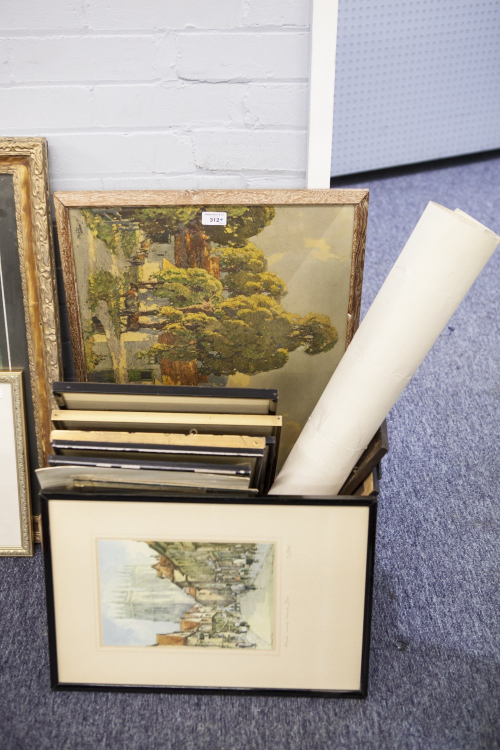 A SELECTION OF PRINTS, AMATEUR OIL AND WATERCOLOUR PAINTINGS ETC.
