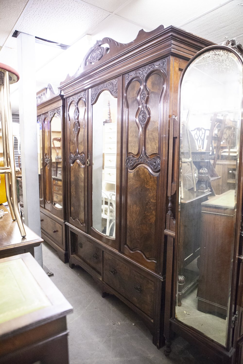 VICTORIAN CARVED TWO TONE WALNUTWOOD BEDROOM SUITE OF THREE PIECES, VIZ A WARDROBE WITH TWO MIRROR - Image 3 of 3