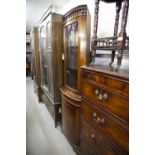 A MODERN REPRODUCTION MAHOGANY AND BURR WALNUTWOOD DISPLAY CORNER CABINET, WITH DENTAL CORNICE