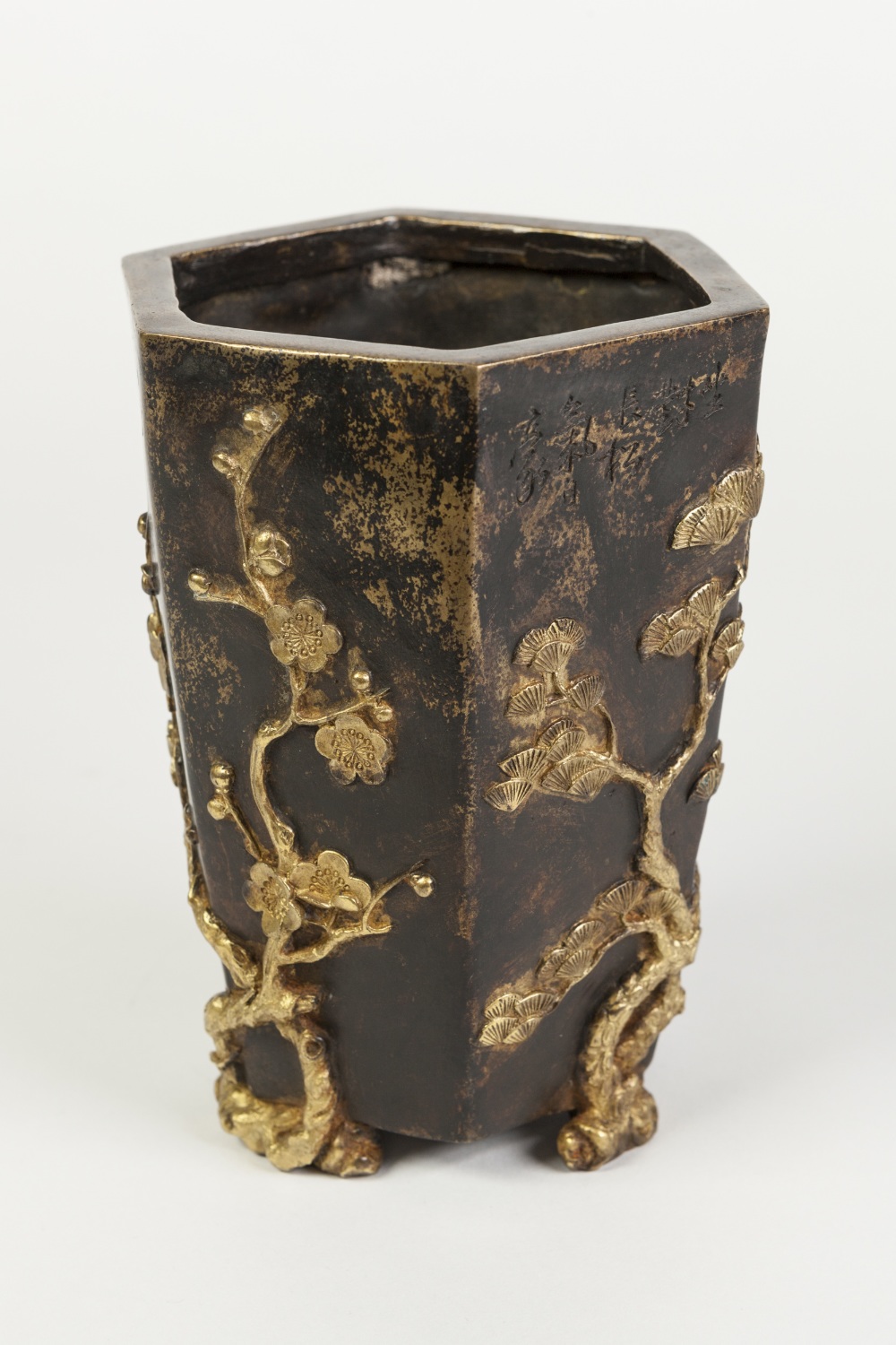 A GOOD CHINESE QING DYNASTY PATINATED AND PARCEL GILDED BRONZE HEXAGONAL TAPERED VASE, in case and - Image 3 of 4