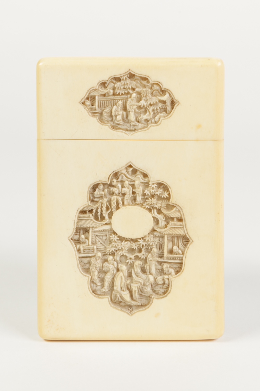 A CHINESE LATE QING DYNASTY CANTON CARVED IVORY VISITING CARD CASE, plain with a vase shape - Image 2 of 2