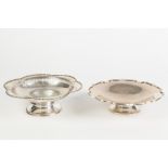 AN EARLY TWENTIETH CENTURY SILVER HEXAFOIL SHAPED BON BON DISH, with pierced border and beaded