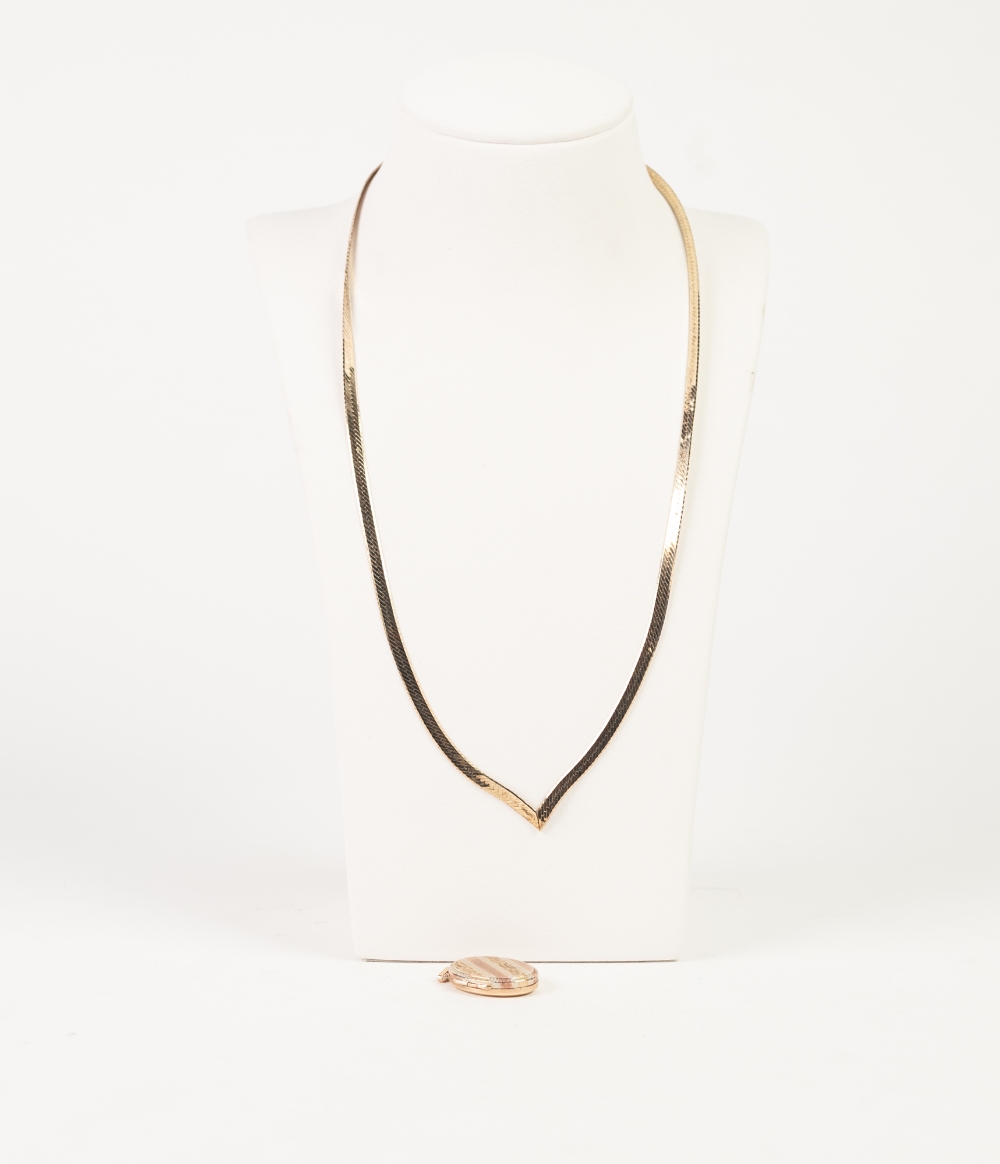 ITALIAN SILVER GILT WISHBONE PATTERN NECKLACE, 925 mark