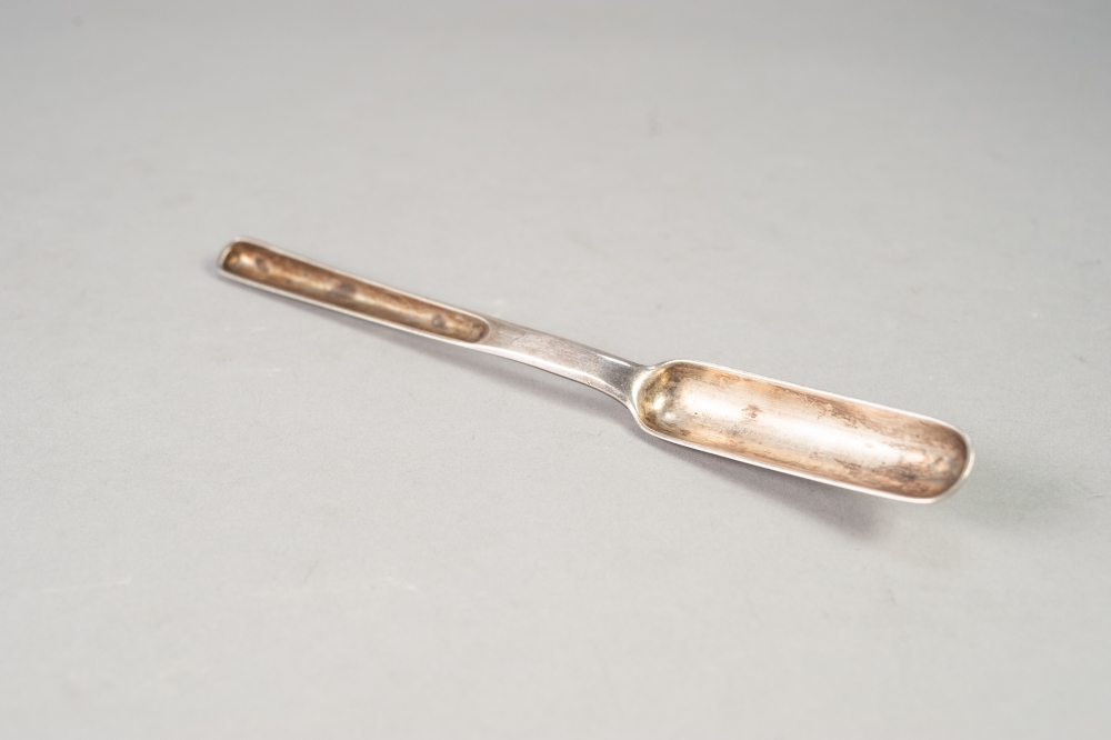 GEORGE III SILVER MARROW SCOOP, 8" long, makers Thomas Wallis and Jonathan Hayne, London 1819, 1 1/ - Image 2 of 2