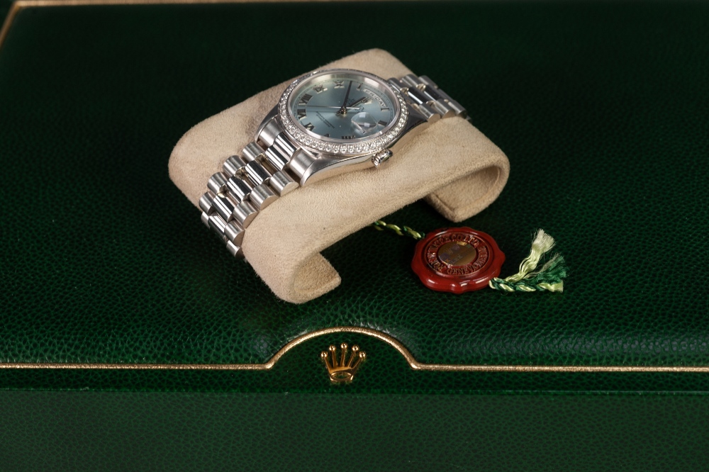 GENTS ROLEX 'PRESIDENT' PLATINUM AND DIAMOND OYSTER PERPETUAL OFFICIALLY CERTIFIED SUPERLATIVE - Image 8 of 9