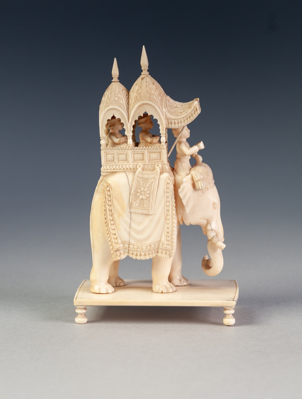 EARLY TWENTIETH CENTURY INDIAN CARVED IVORY GROUP OF FIGURES IN A HOWDAH ON A CEREMONIAL ELEPHANT, - Image 5 of 7