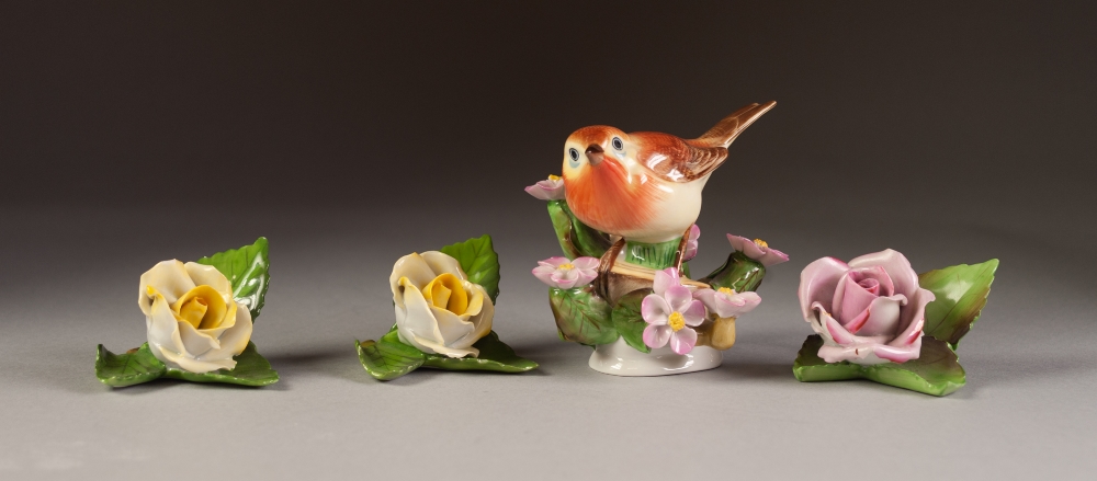 FOUR PIECES OF HEREND, HUNGARIAN HAND PAINTED PORCELAIN, comprising: ROBIN PERCHED ON FLOWERING