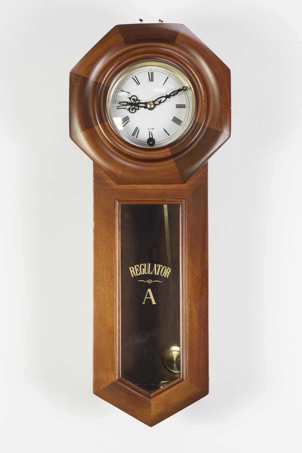 SMITHS OAK MANTLE CLOCK, in Napoleon's hat variant case, the spring driven movement with Westminster