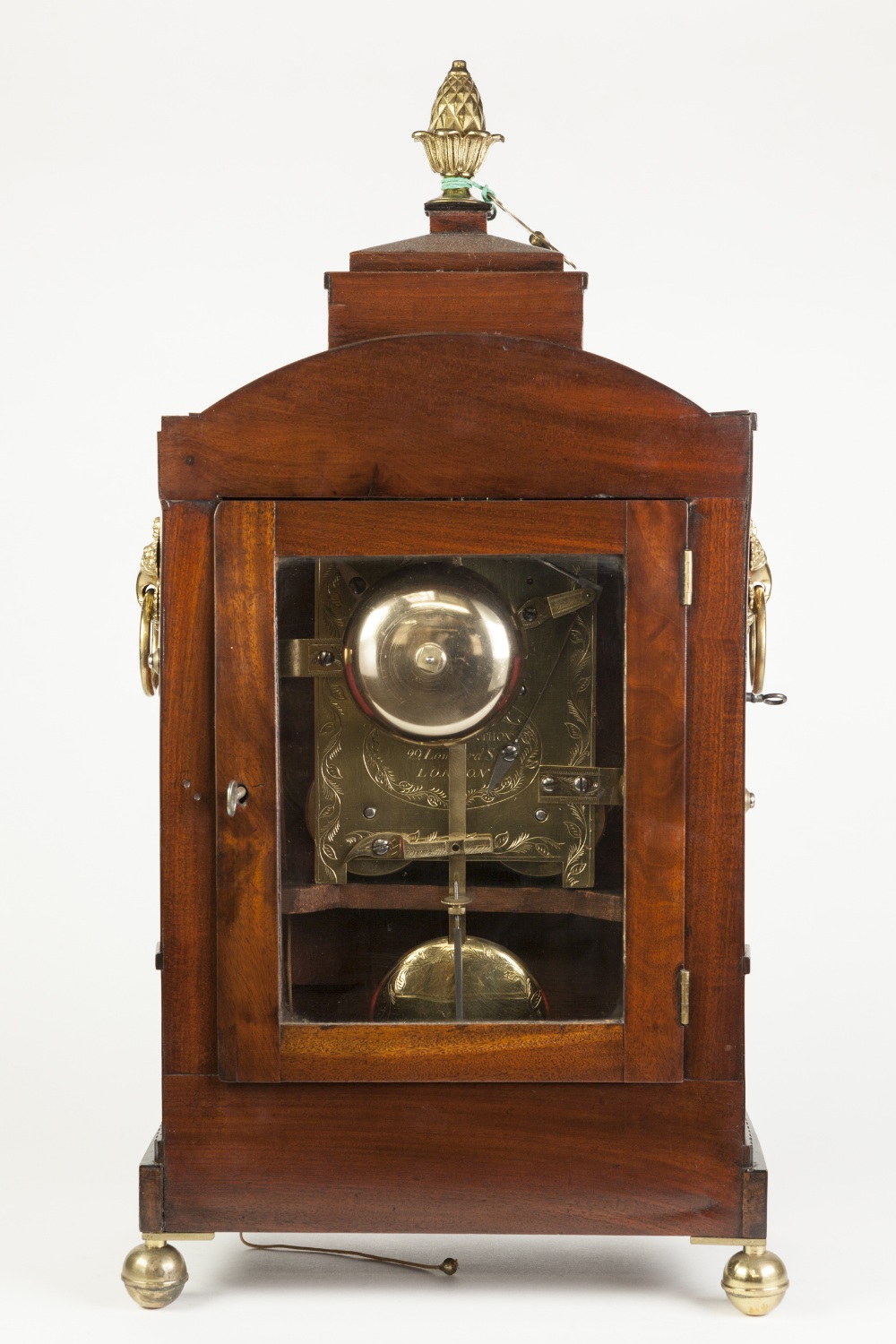 EARLY NINETEENTH CENTURY MAHOGANY AND BRASS INLAID REPEATING BRACKET CLOCK SIGNED RICHARD - Bild 3 aus 3