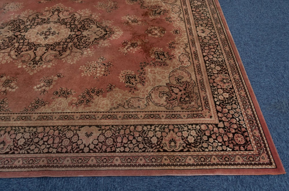 BELGIUM, 'KASHMIR' 100% PURE WORSTED WOOL BORDERD CARPET of Persian style with centre oval medallion - Image 3 of 3