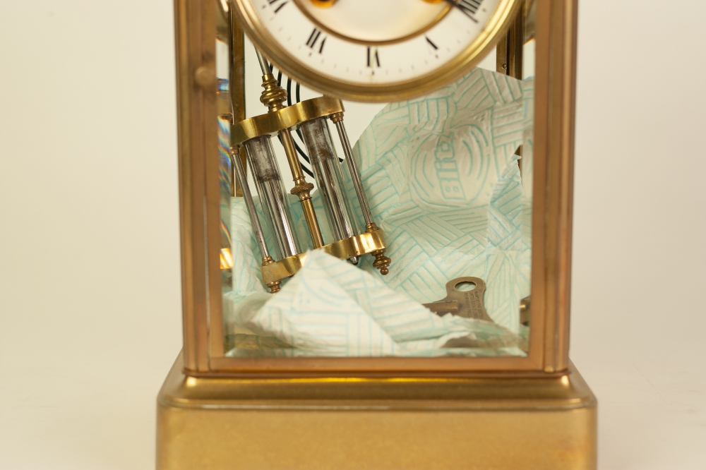 EARLY TWENTIETH CENTURY FRENCH FOUR GLASS BRASS MANTLE CLOCK WITH MERCURY PENDULUM, of typical form, - Image 4 of 6