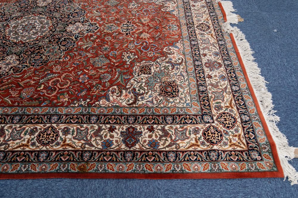 ROMANIAN HAND-MADE WOOL PILE CARPET OF PERSIAN DESIGN, heavy quality with intricate large circular - Image 2 of 3