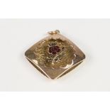 HEAVY 9ct GOLD AND ENAMELLED SQUARE PENDANT, of hollow envelope form, the textured interior having