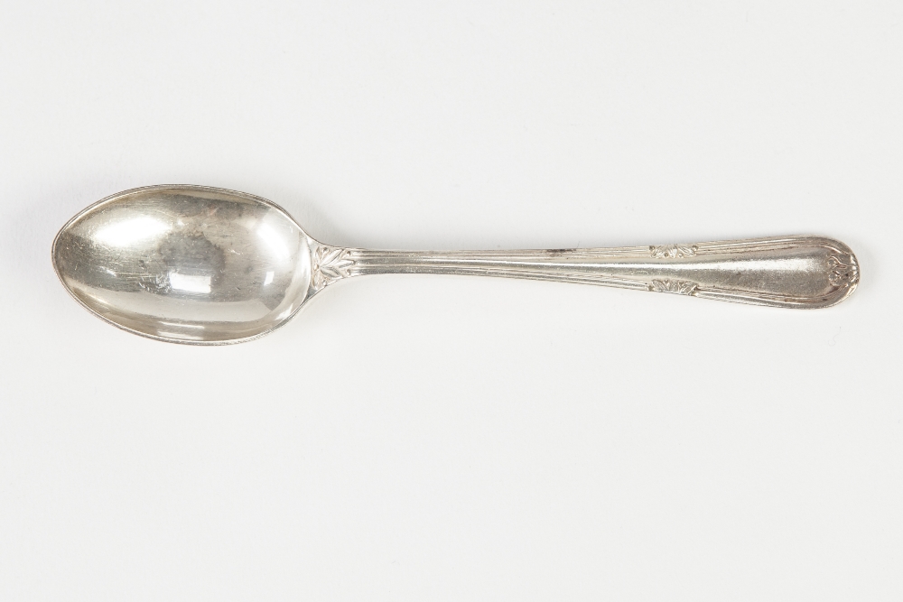 EXTENSIVE SERVICE OF LAUREL PATTERN ELECTROPLATED CUTLERY BY WALKER & HALL, FISH EATERS, DESSERT - Image 2 of 2