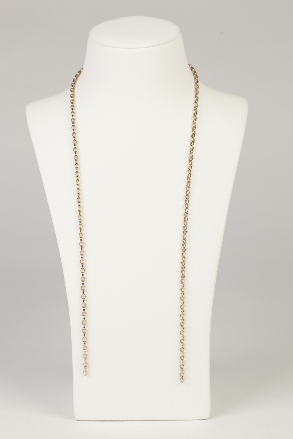 9ct GOLD LONG BELCHER CHAIN, 23" (58.4cm) (no clasp), 12.5gms