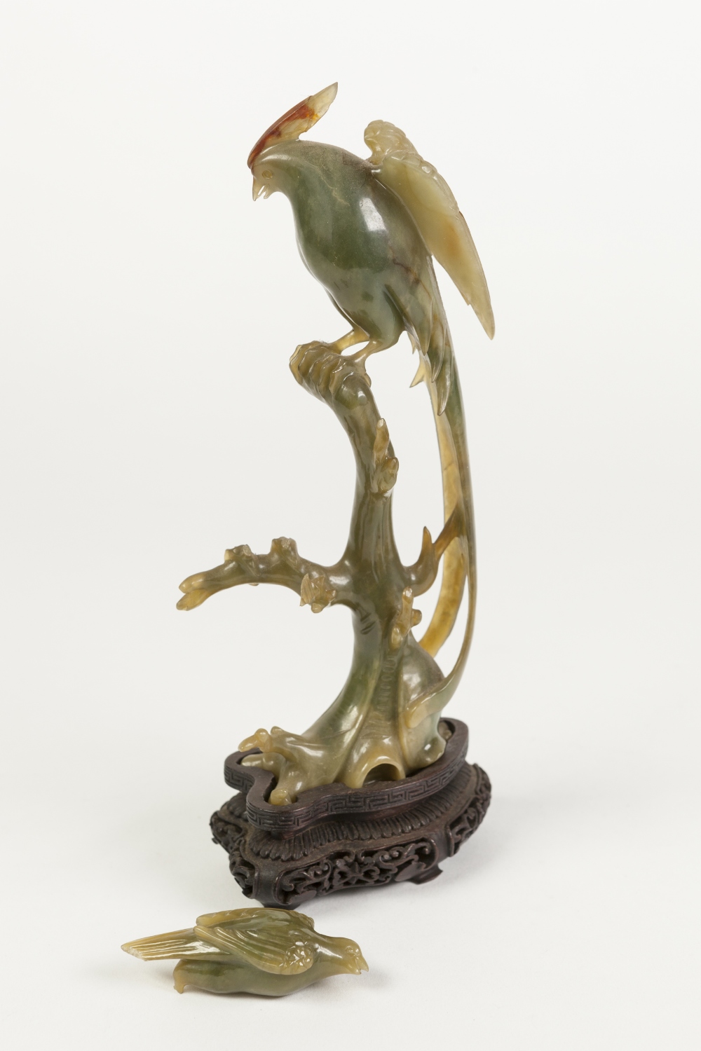 LATE NINETEENTH/EARLY TWENTIETH CHINESE CARVED GREEN HARDSTONE MODEL OF AN EXOTIC BIRD, perched upon - Image 2 of 2