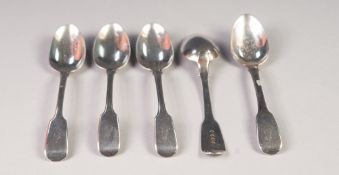 MATCHED SET OF FIVE ANTIQUE SILVER FIDDLE HANDLES TEASPOONS, initialled 'E' viz TWO GEORGE IV London