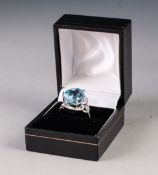 14ct WHITE GOLD RING, SET WITH A LARGE HEART SHAPED BLUE TOPAZ, approx 12.56ct over a heart shaped