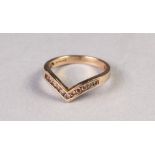 9ct GOLD RING, the 'V' shaped top channel set with eleven tiny diamonds, 2.2 gms, ring size L