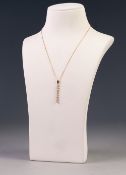 9ct GOLD FINE CHAIN NECKLACE AND THE 9K MARKED BAR PENDANT SET WITH A ROW OF EIGHT WHITE PASTE