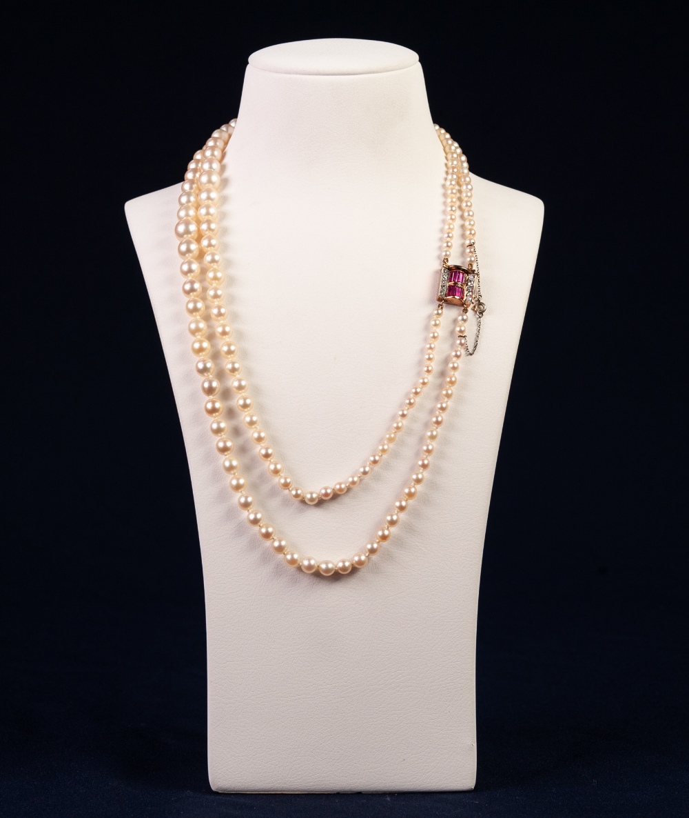 TWO STRAND NECKLACE OF GRADUATED CULTURED PEARLS, 77 & 81 pearls; 3.6mm pearls up to 9mm pearls;