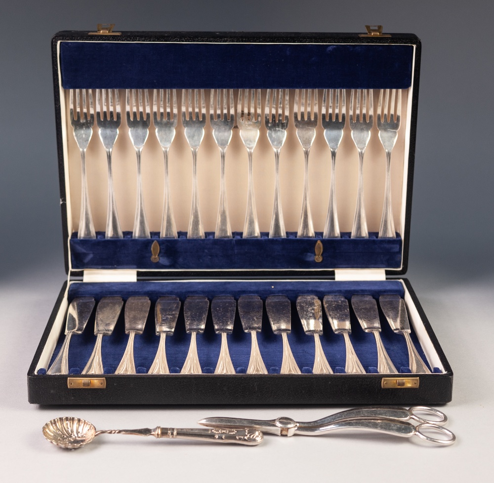 CASED SET OF TWELVE INTER-WAR YEARS ELECTROPLATE FISH KNIVES AND FORKS, a pair of PLATED GRAPE