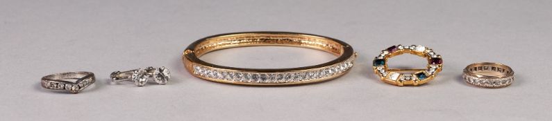 9ct GOLD AND WHITE STONE ETERNITY RING, a metal and cubic zirconia RING; a gold plate and paste