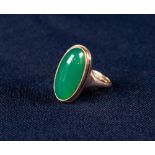 9ct GOLD CABOCHON GREEN STONE SET DRESS RING, 4.8 gms gross, in case