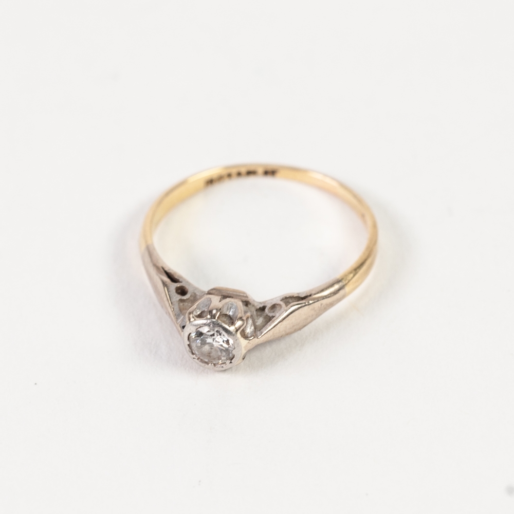 18ct GOLD AND PLATINUM RING, with a solitaire diamond in a rubbed setting, approx .20ct, 2gms, - Image 2 of 2