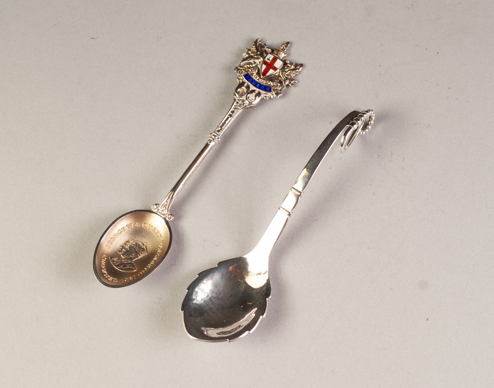 MODERN GEORG JENSEN STERLING SILVER PRESERVES SPOON, import mark for London 1967, in cased box and a
