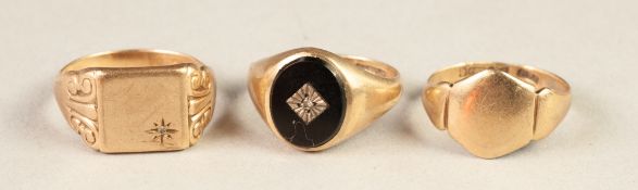 GENTS 9ct GOLD SIGNET RING, the oval black onyx top gypsy set with a tiny diamond, 9ct gold SIGNET