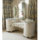CREAM AND GILT PAINTED SUNK CENTRE DRESSING TABLE WITH TRIPLE MIRRORS AND MATCHING OVAL DRESSING