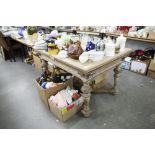 VICTORIAN OAK EXTENDING DINING TABLE, THE PULL-OUT TOP ON TURNED SUPPORTS WITH 'Y' STRETCHER